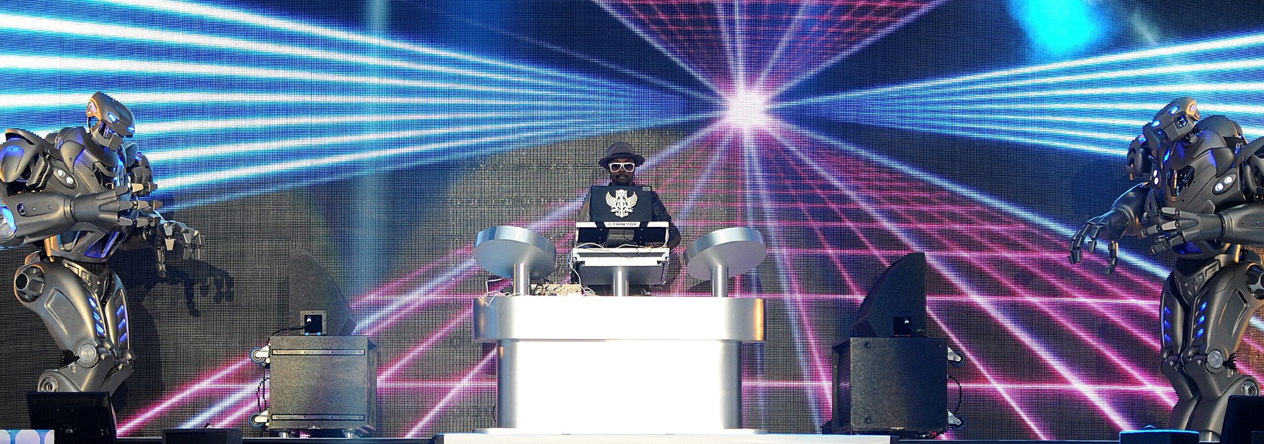 celebrity hero image will i am wembley