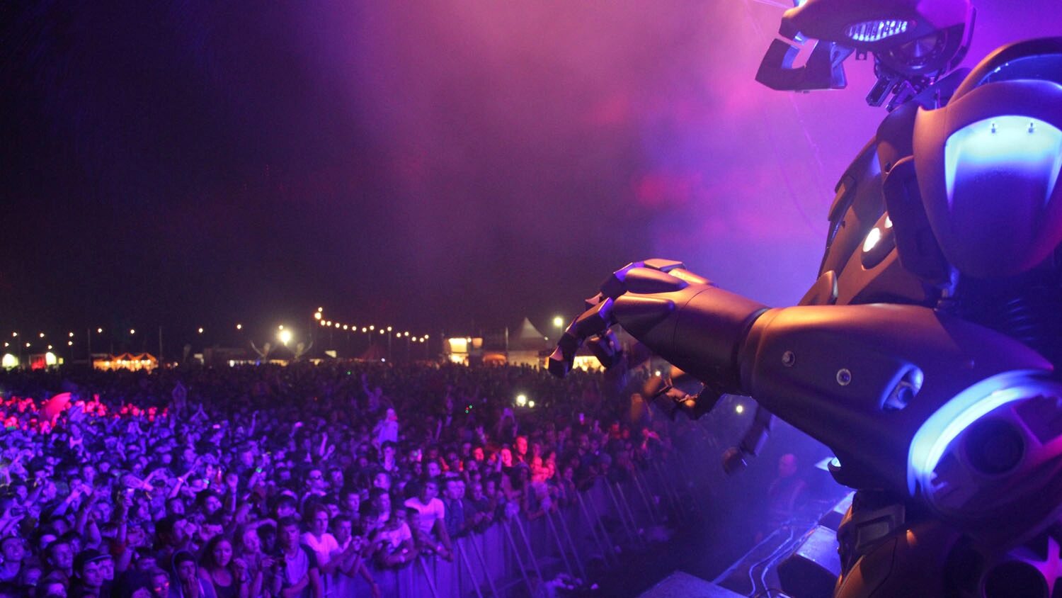 titan celebrity on stage boardmasters