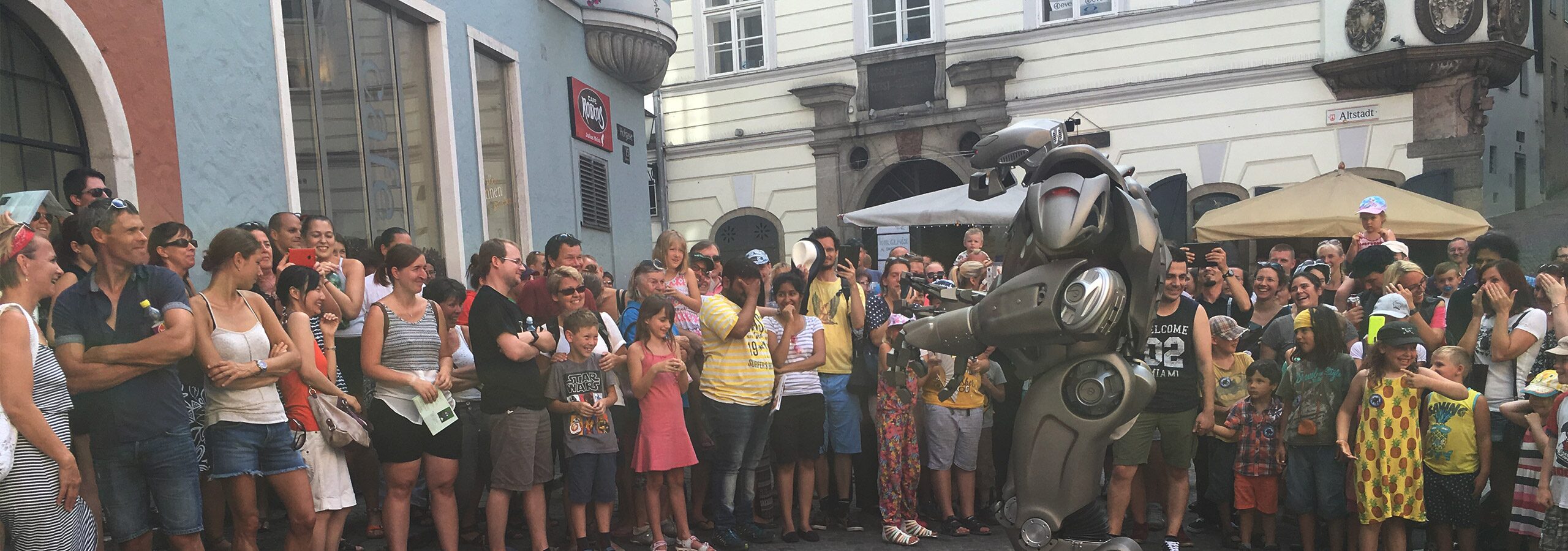 hero image busking festival linz austria titan the robot