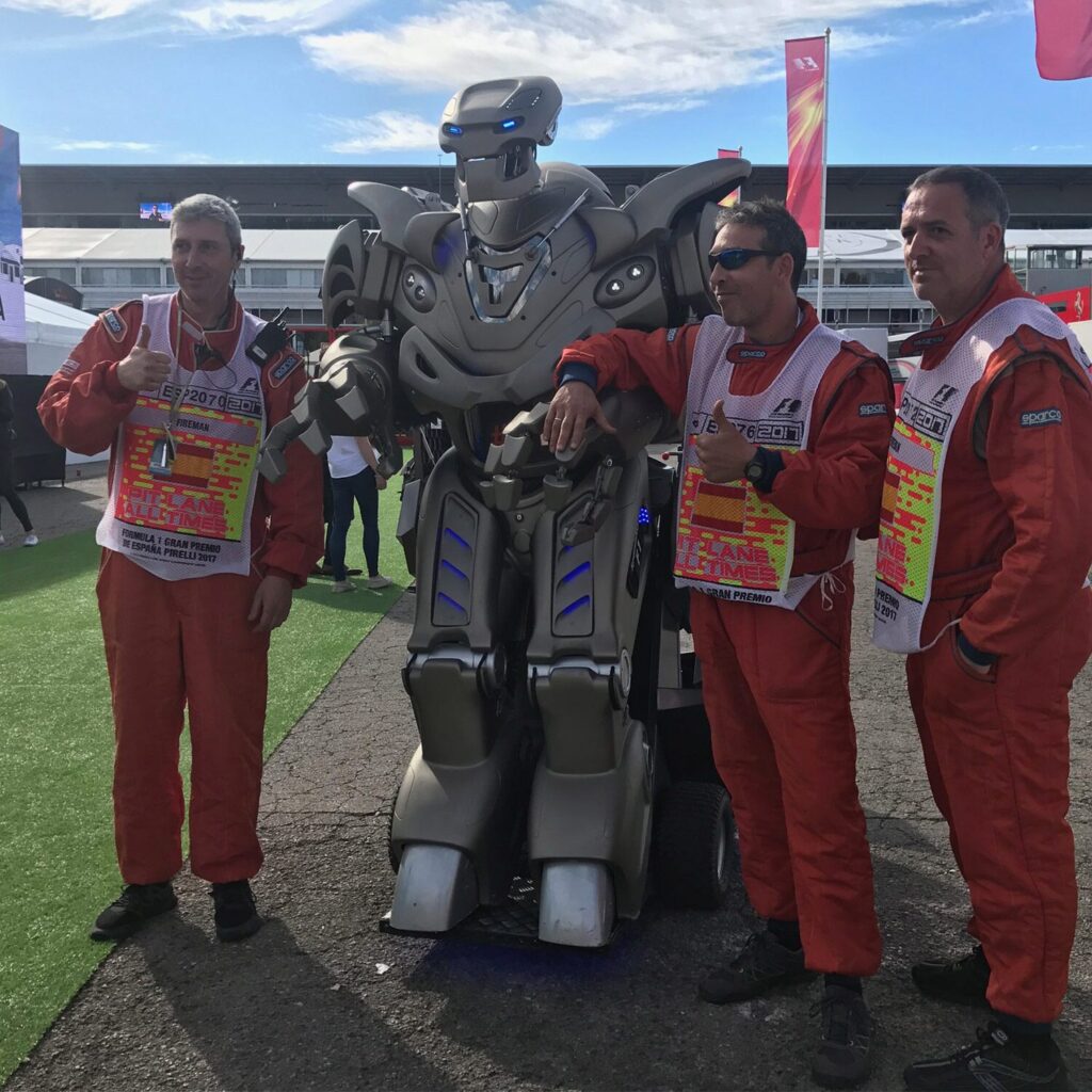 spanish f1 pit crew titan the robot