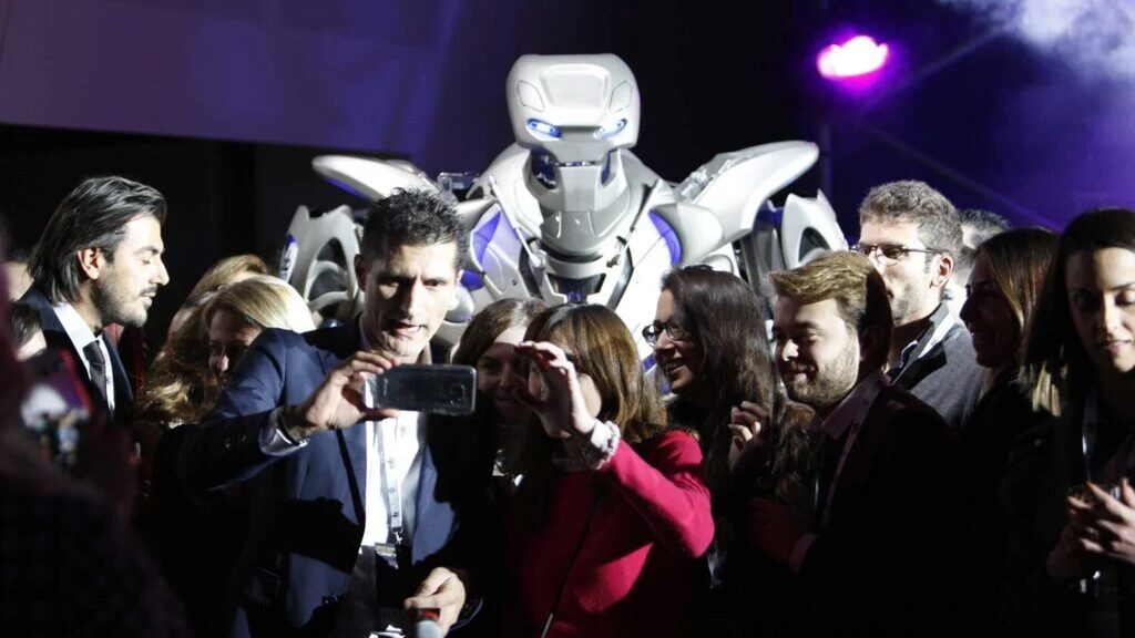 titan selfie forum celebrity event